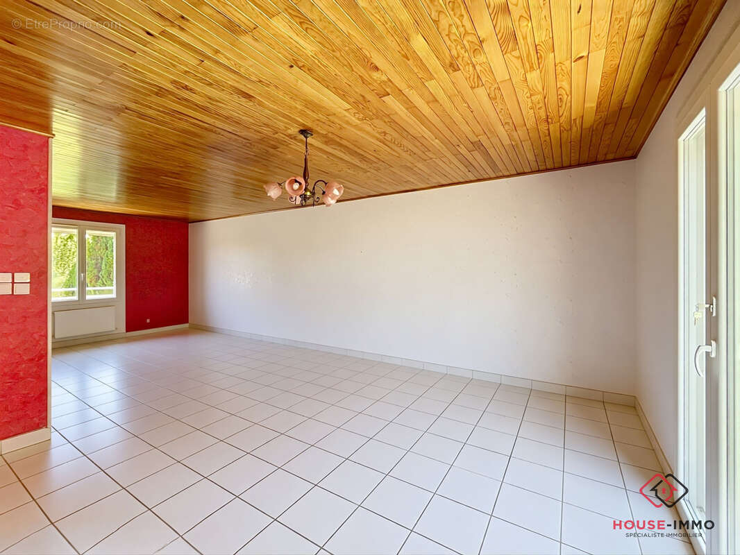 Maison à CLAIRVAUX-LES-LACS