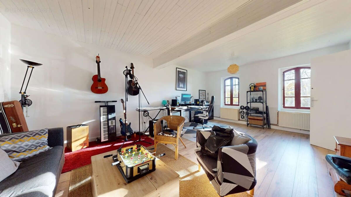 Maison à LABARTHE-SUR-LEZE