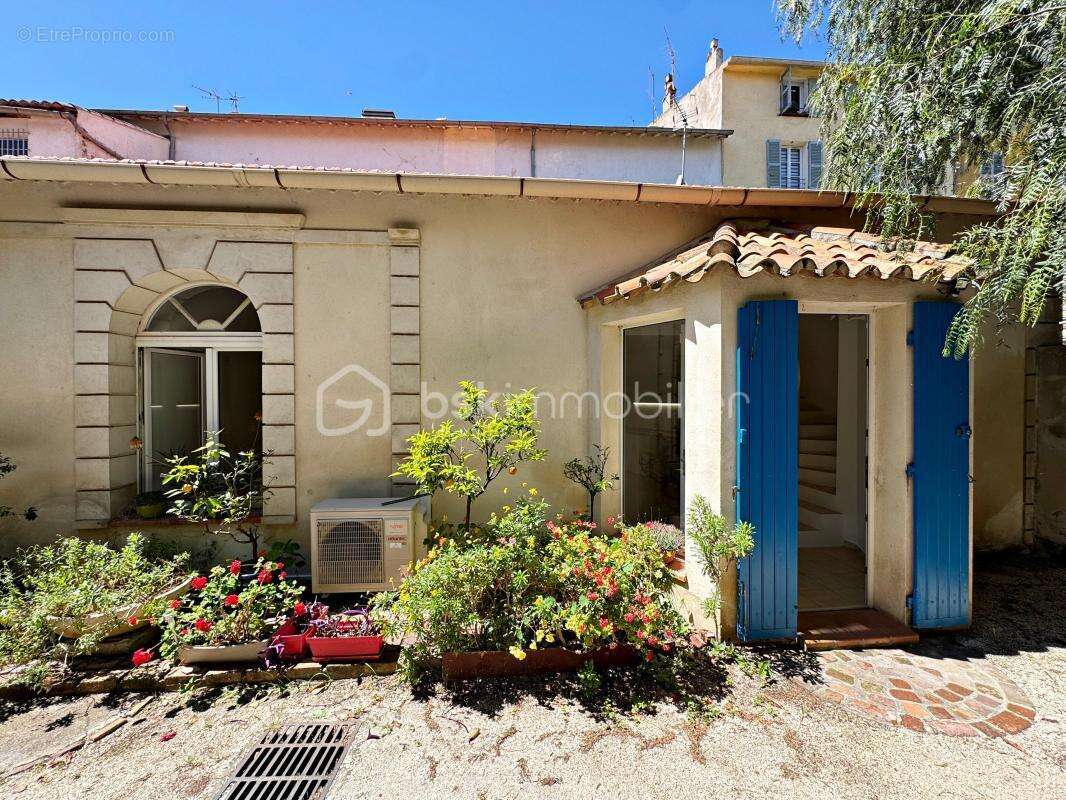 Maison à HYERES