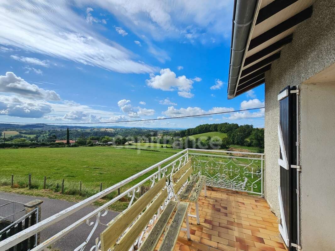 Maison à vendre 4 pièces PANISSIERES (42) - photo 2