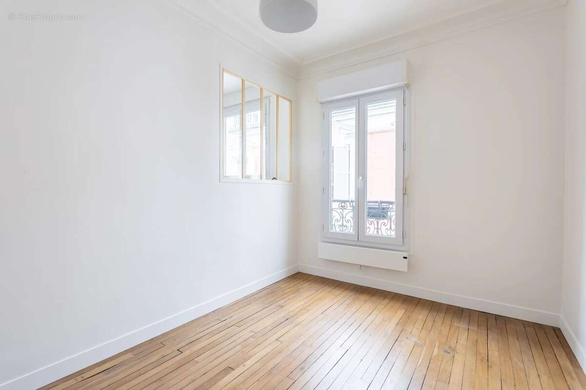 Appartement à LEVALLOIS-PERRET