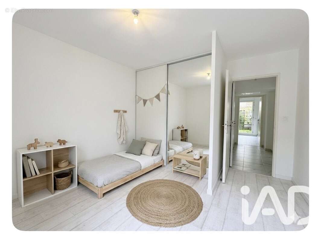 Photo 6 - Maison à NANTERRE