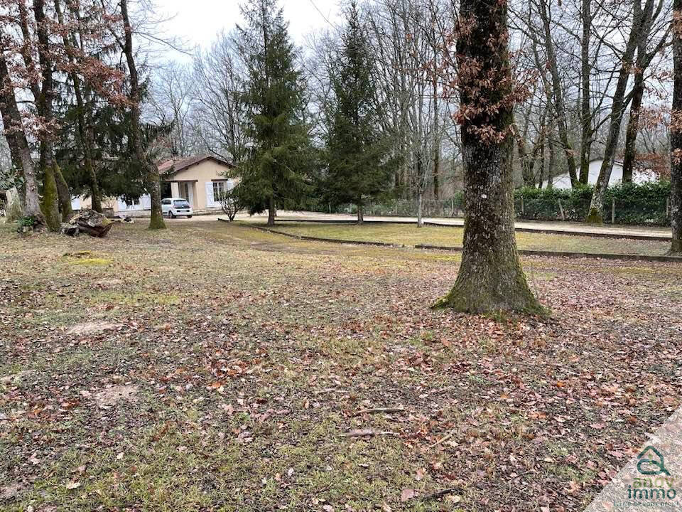Terrain à CLAIX