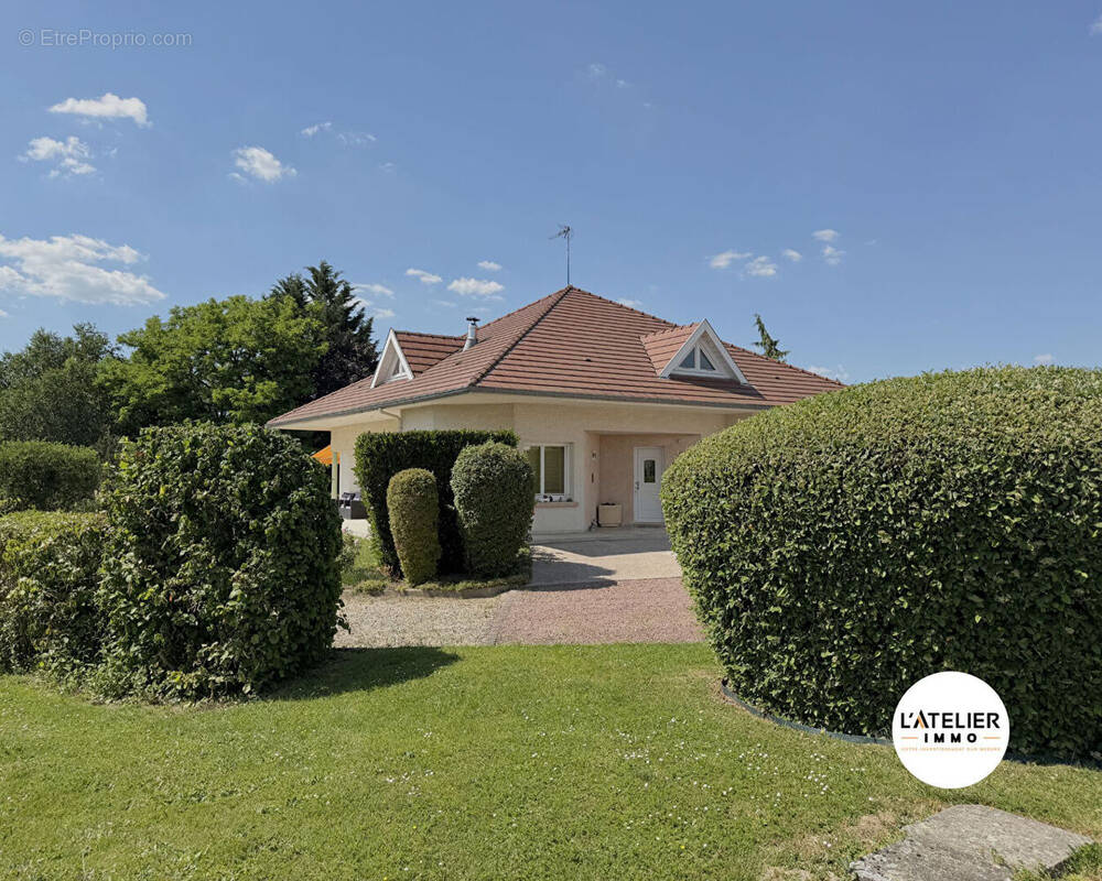 Maison à SAINTE-MENEHOULD