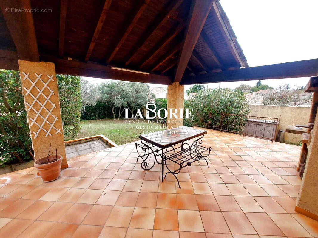 Maison 198 m² à Sorgues  - photo 4