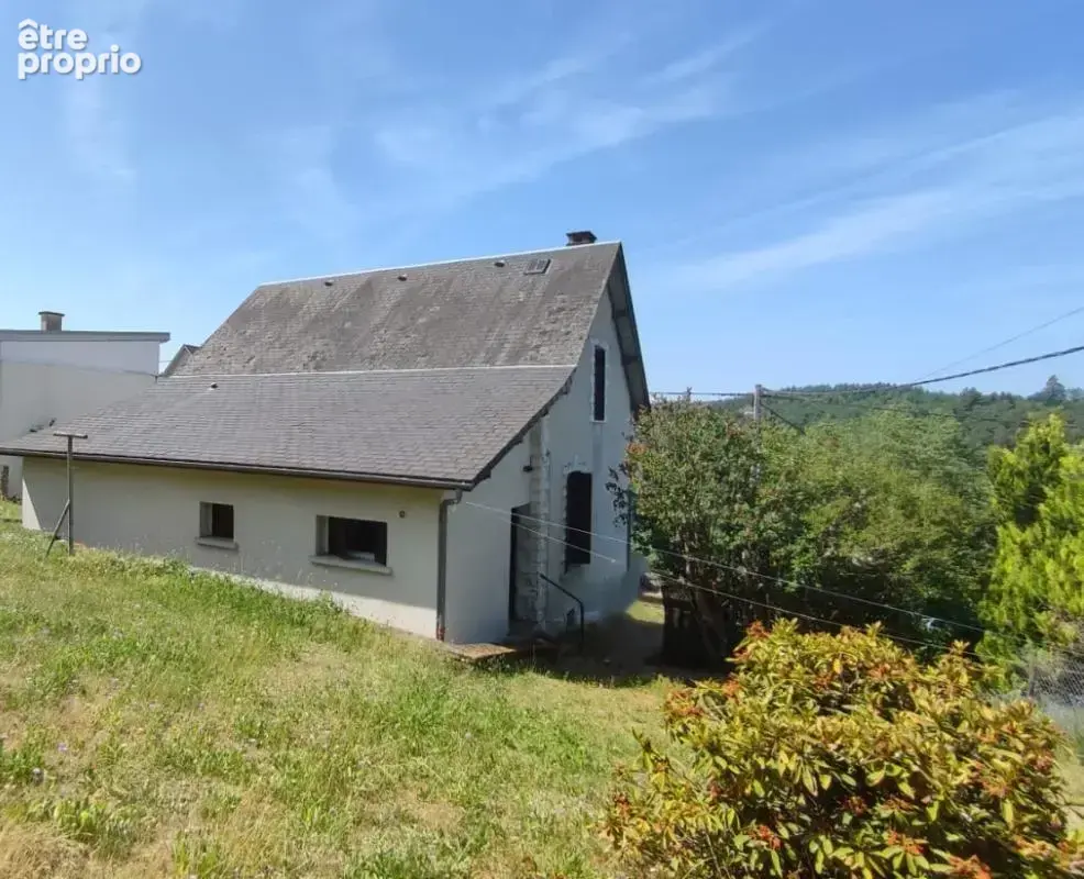 Maison avec terrain et garage , quartier calme d'USSEL 19200 - photo 2