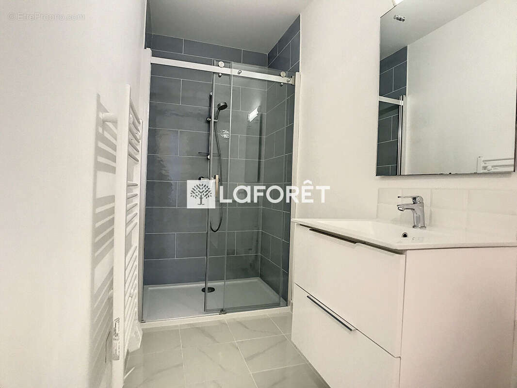 Appartement à CARENTOIR