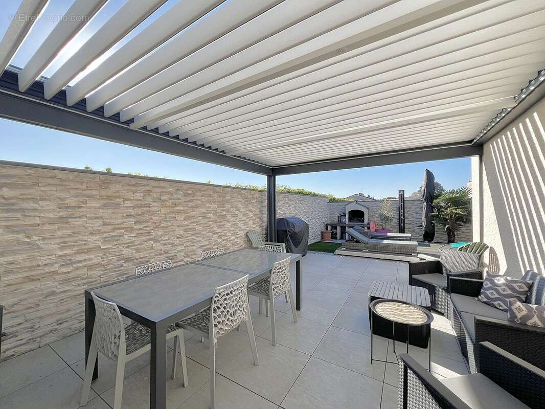 Maison 111 m² à Tignieu-Jameyzieu  - photo 7