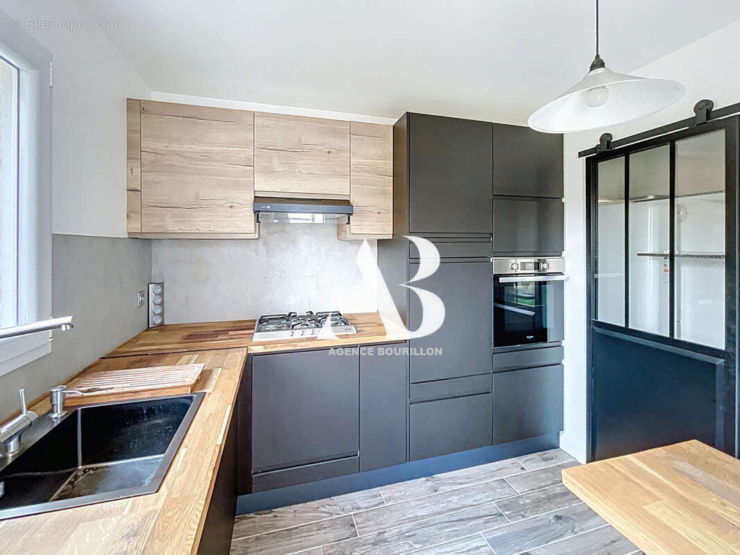 Maison à VERNEUIL-L'ETANG