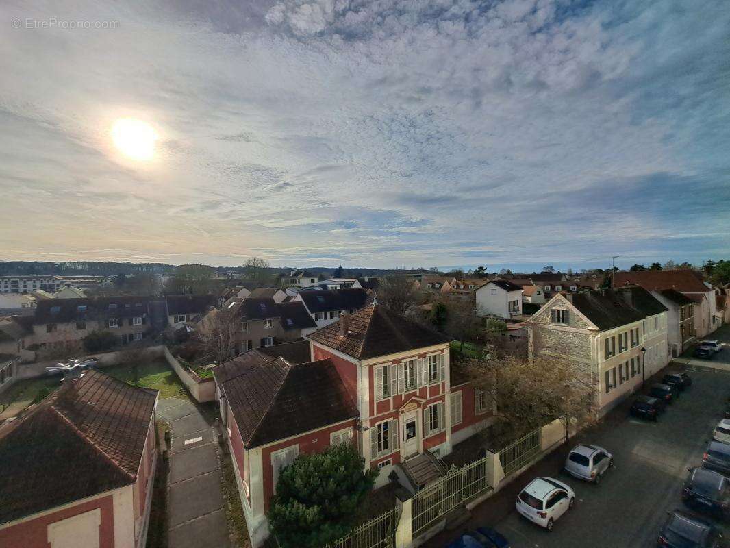 Appartement à FONTENAY-LE-FLEURY