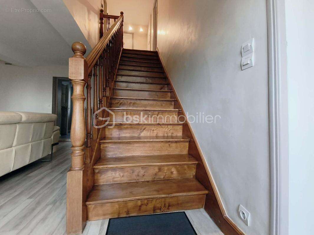 Une propriété de caractère aux volumes généreux - photo 4