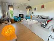 Maison à NEUVILLE-SUR-SARTHE