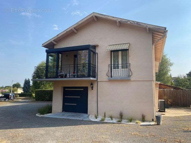 Maison à PUY-GUILLAUME