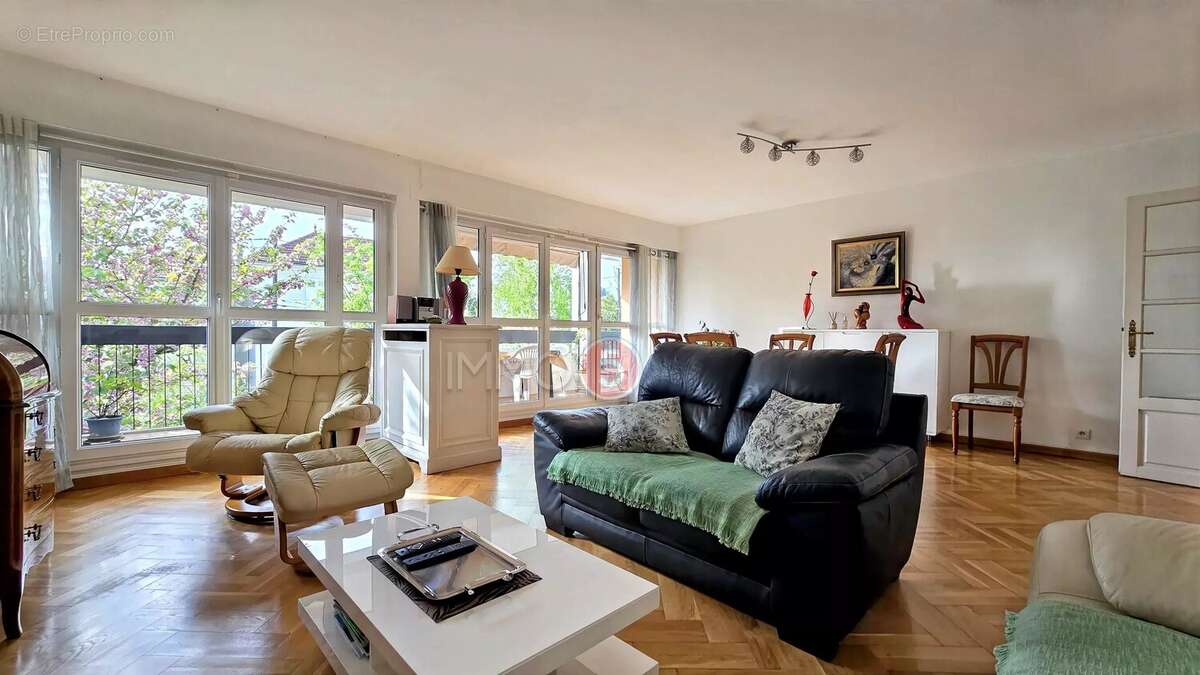 Appartement à LE RAINCY