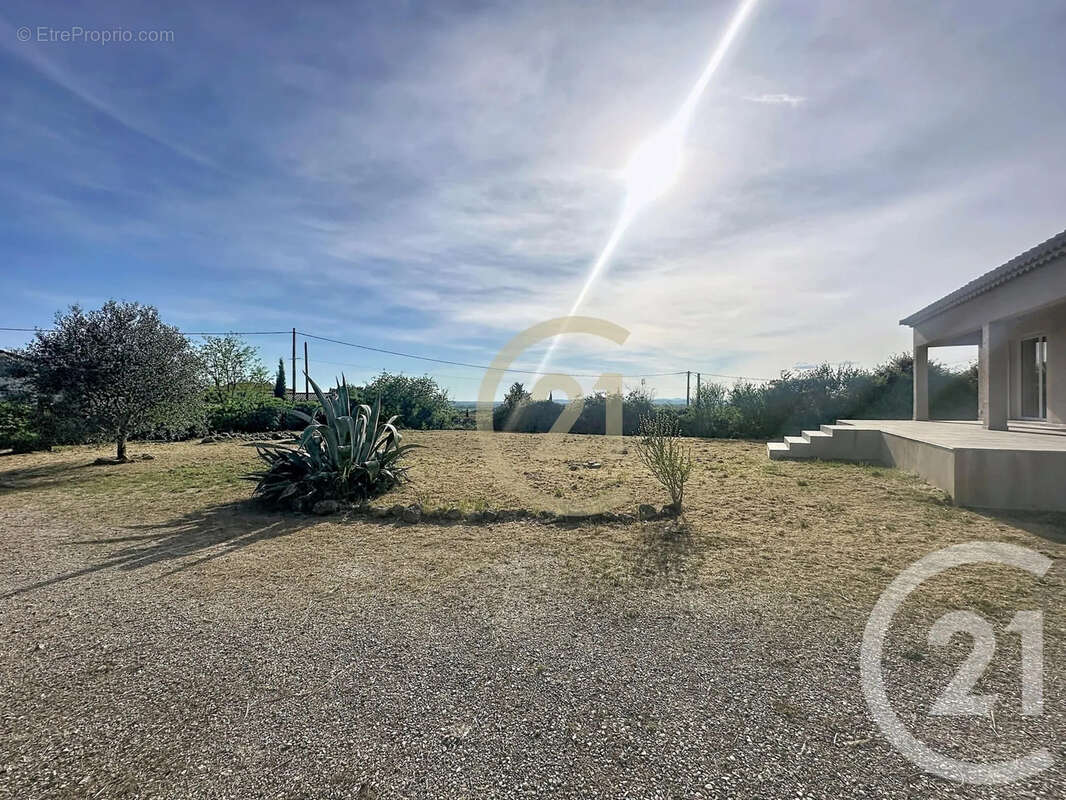 Maison 92 m² à Uzes  - photo 14