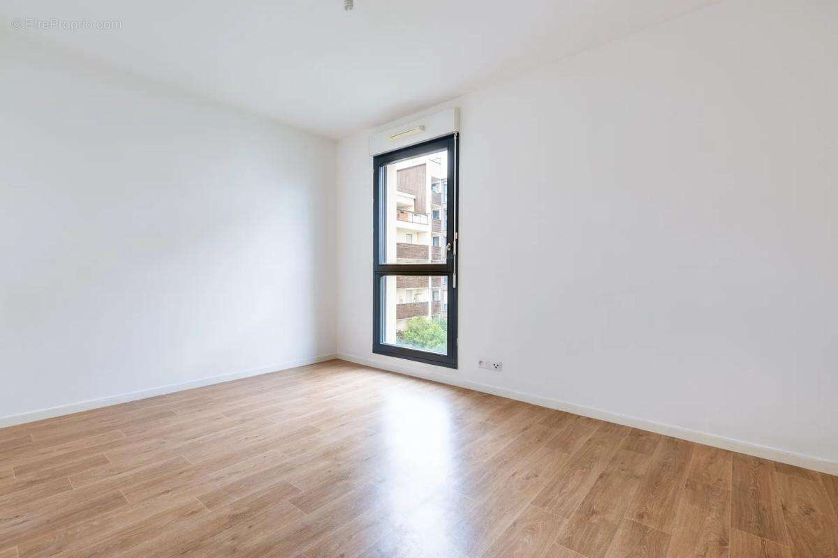 Appartement à AUBERVILLIERS
