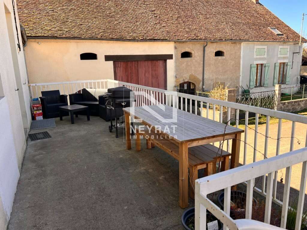 Maison à SAINT-LEGER-DU-BOIS