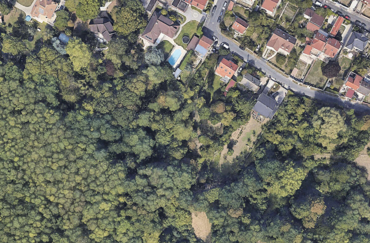 Photo 3 - Terrain à NEUILLY-PLAISANCE