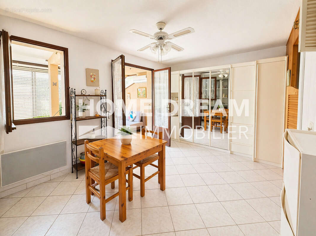 Appartement 38 m² à Sanary-Sur-Mer  - photo 2