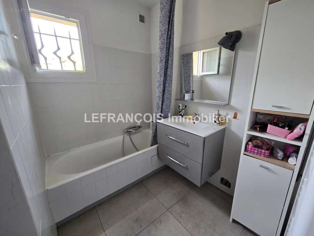 Maison à PEYMEINADE