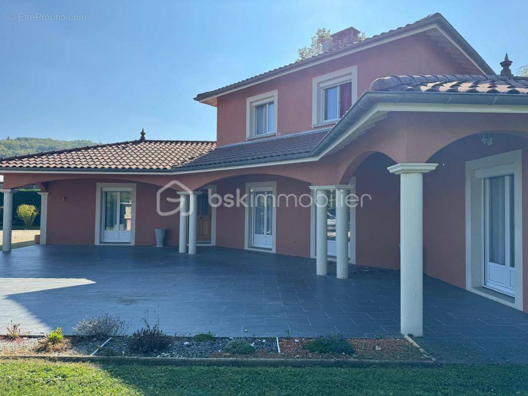 Maison à BEAUREPAIRE