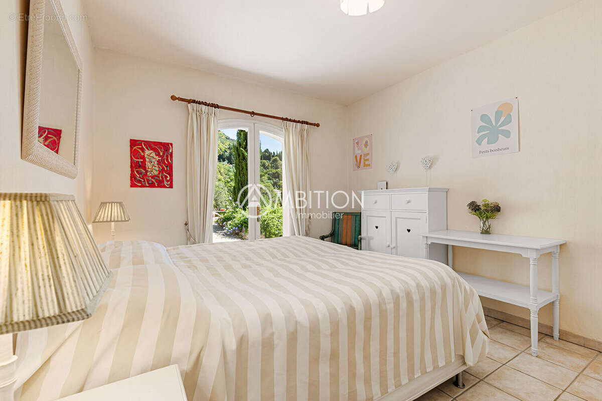 Maison à PEYMEINADE