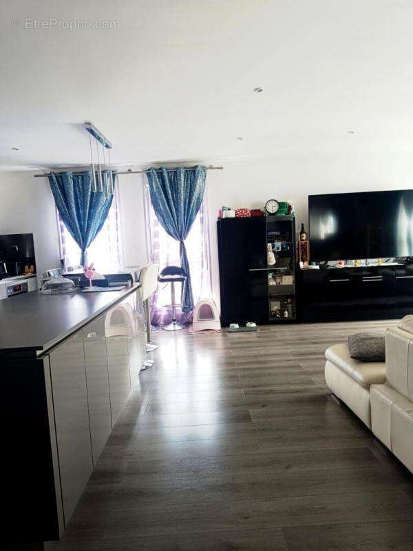 Appartement à PORT-DE-BOUC