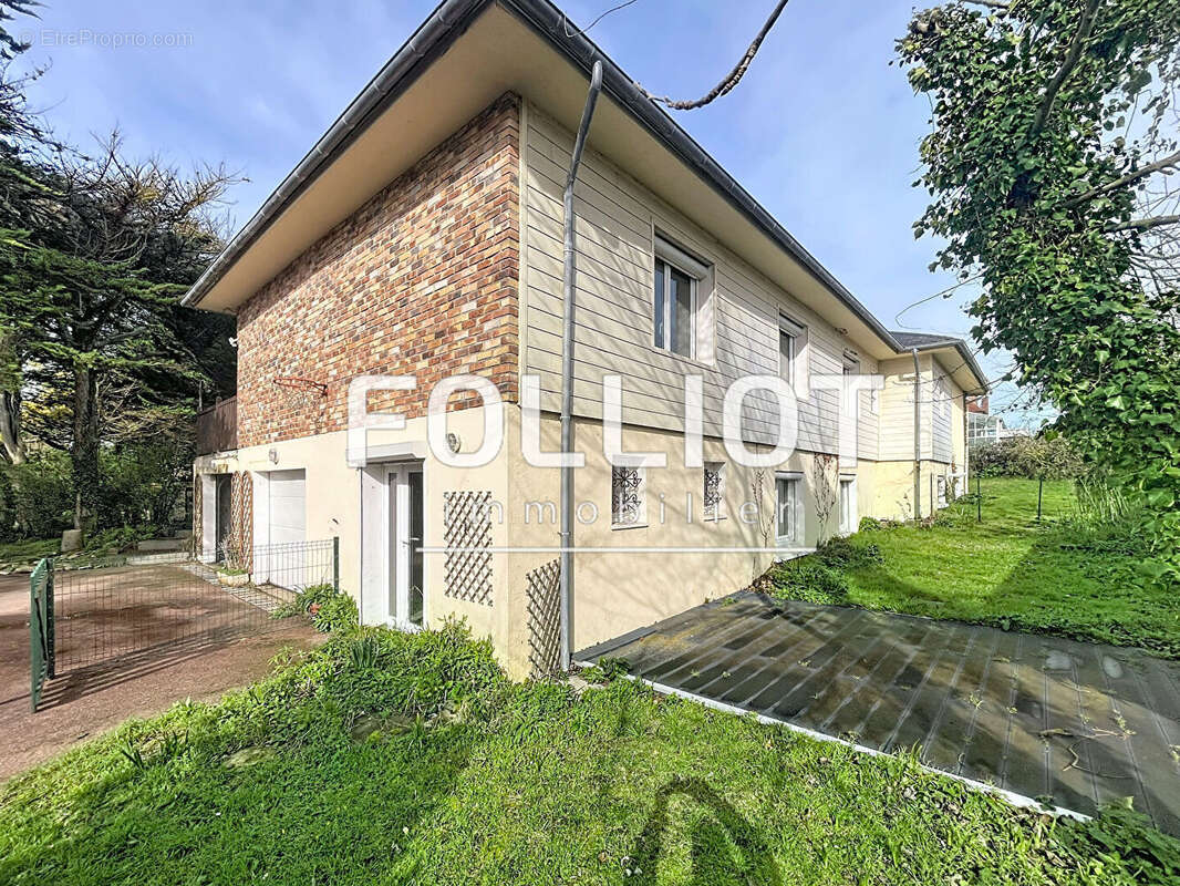 Maison à HERMANVILLE-SUR-MER