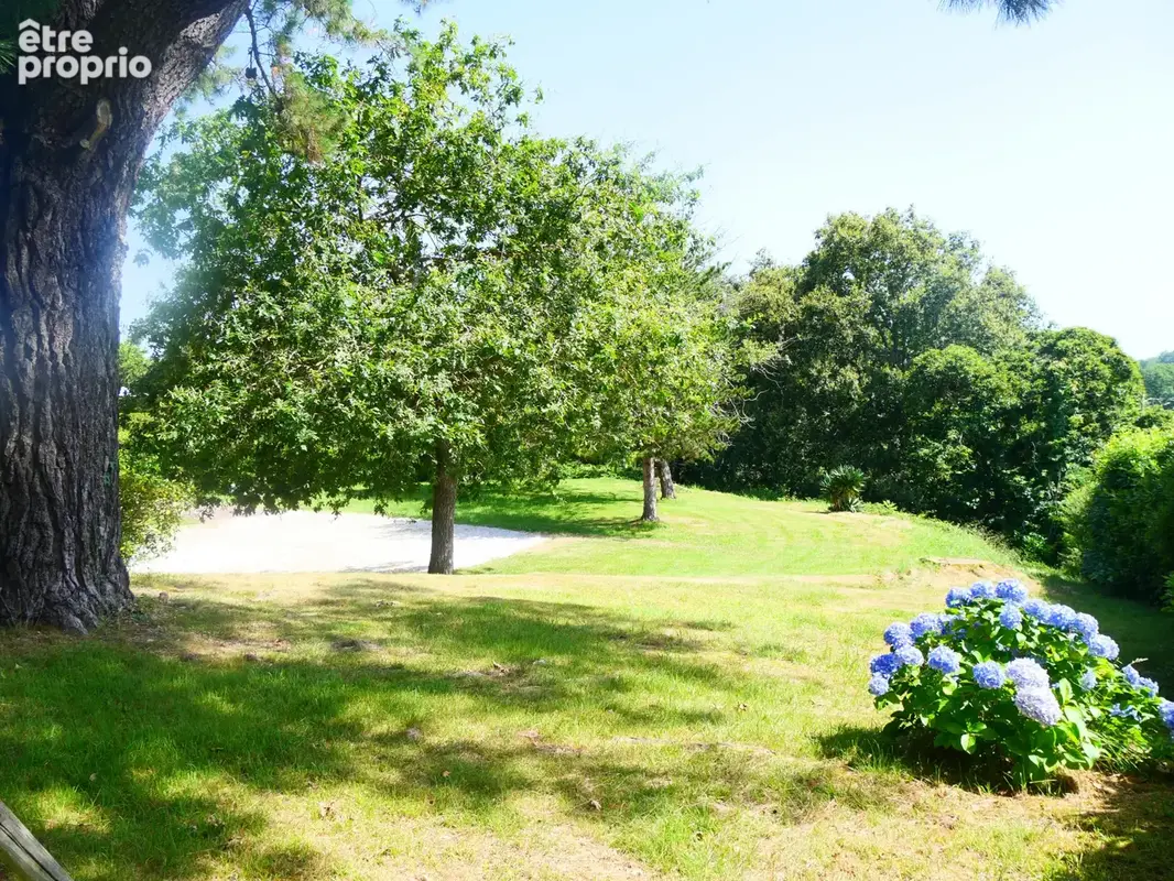 Magnifique maison avec piscine et jardin arboré - URRUGNE - photo 29