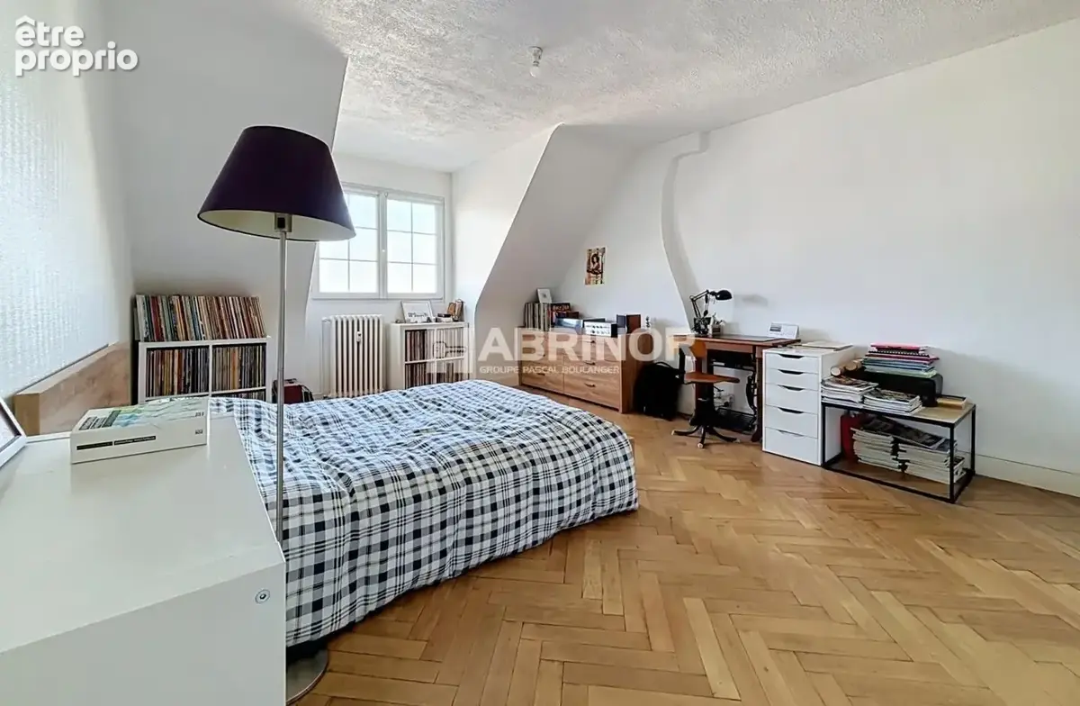 Appartement Haussmannien 2 chambres vendu loué au Croisé-Laroche - photo 6