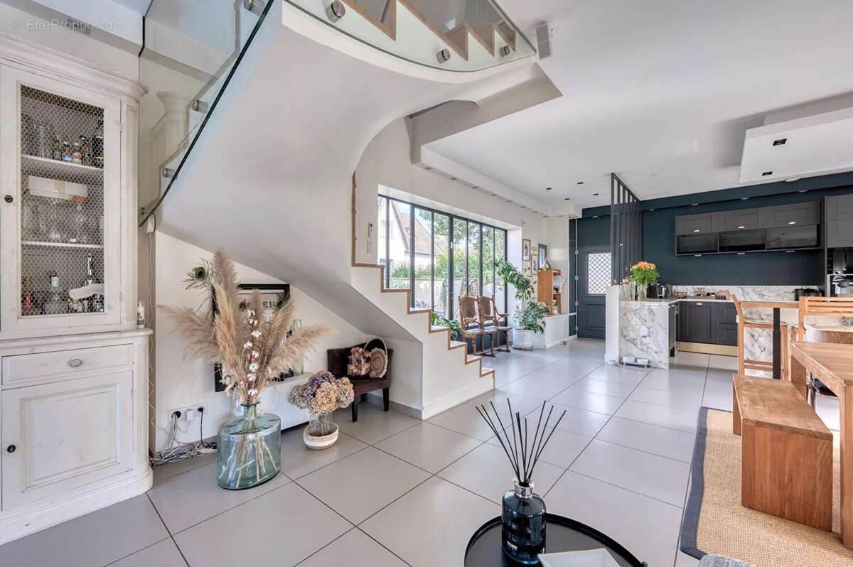 Maison à CARRIERES-SUR-SEINE