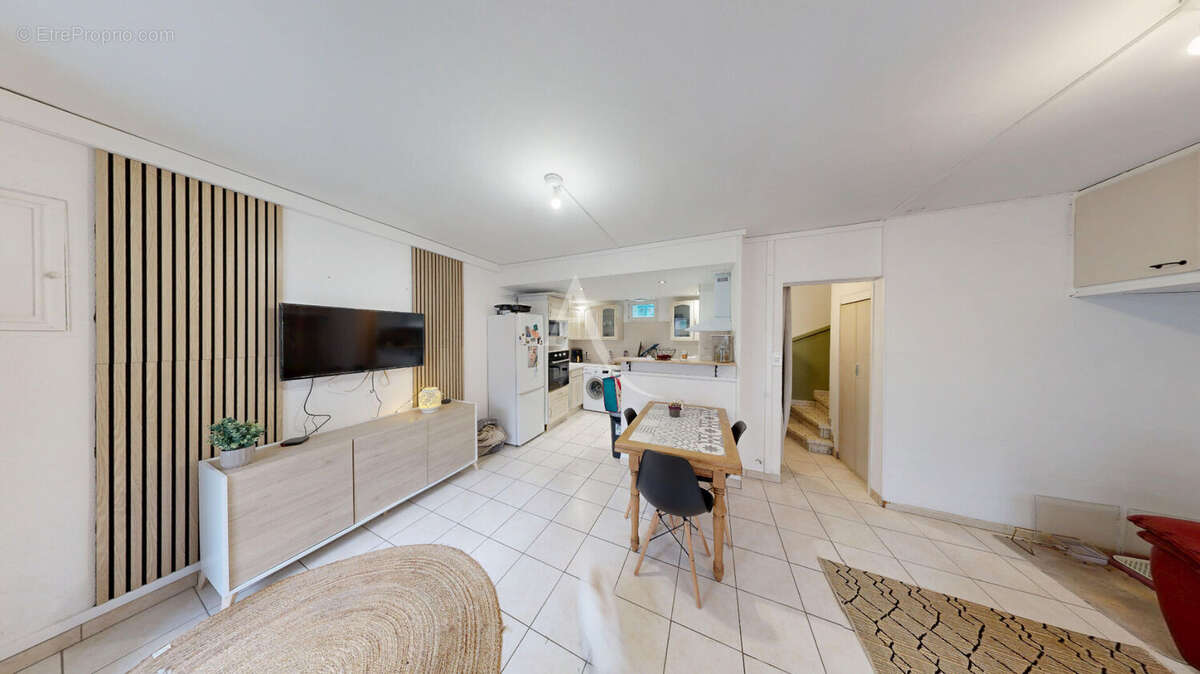 Maison de village avec terrasse et balcon dans la montagne noire - photo 6