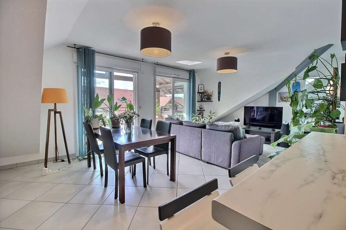 Appartement à NEYDENS