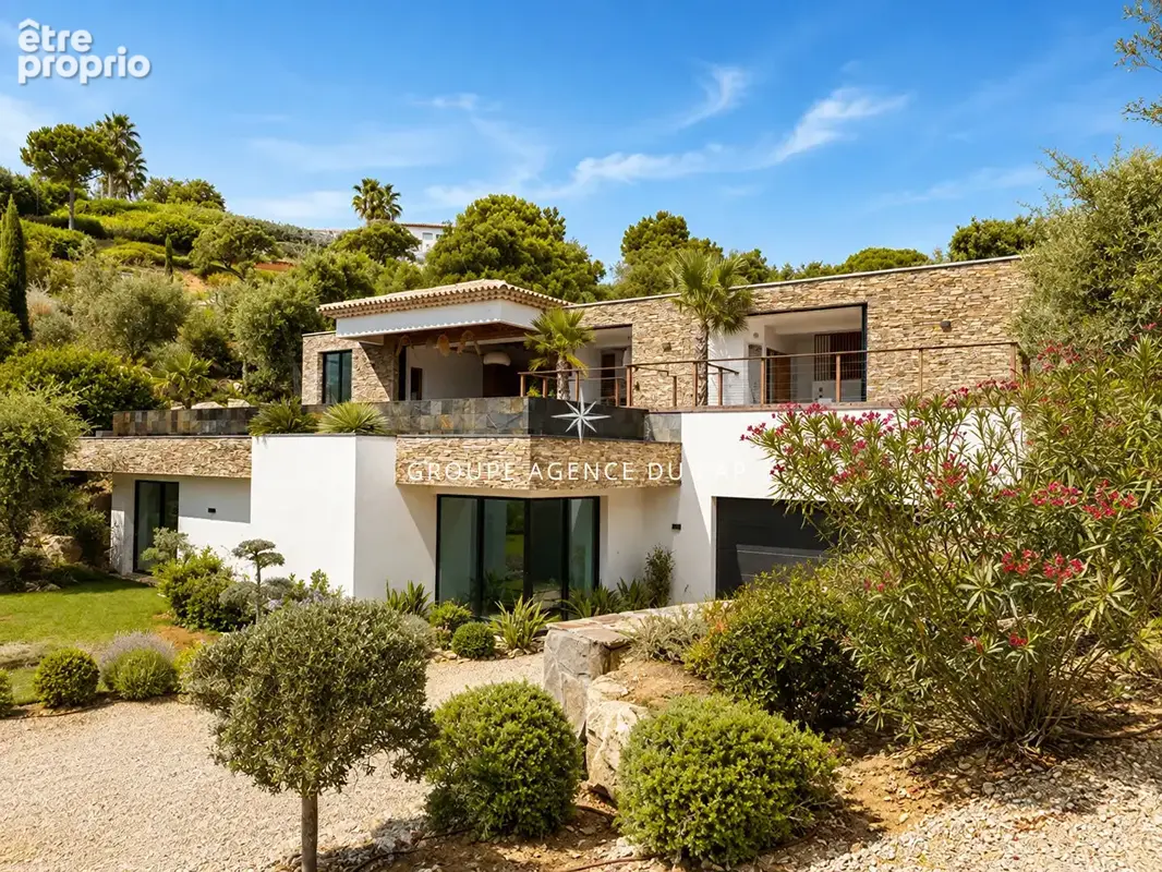 Villa contemporaine neuve, 5 chambres suites, garage 75m², parking, vue mer panoramique st tropez, sainte-maxime - photo 3