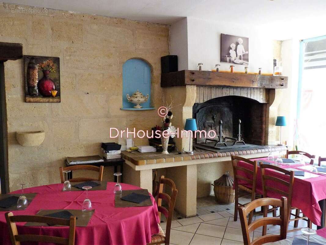 Appartement à SAINT-MEDARD-DE-GUIZIERES