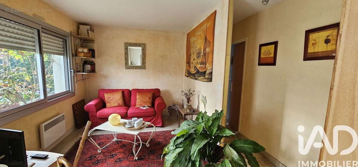 Maison 78 m² à La Ville-Aux-Dames  - photo 6