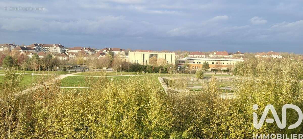 Photo 3 - Appartement à BUSSY-SAINT-GEORGES