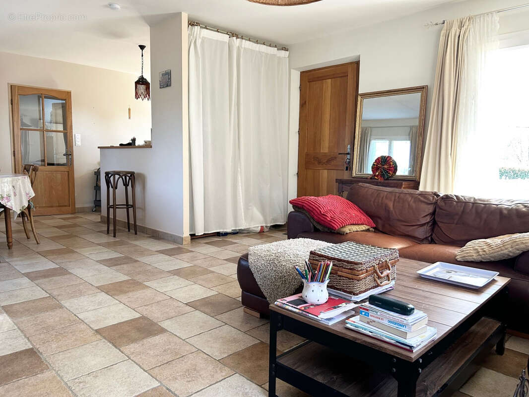 Maison à SAINT-LAURENT-LA-VERNEDE