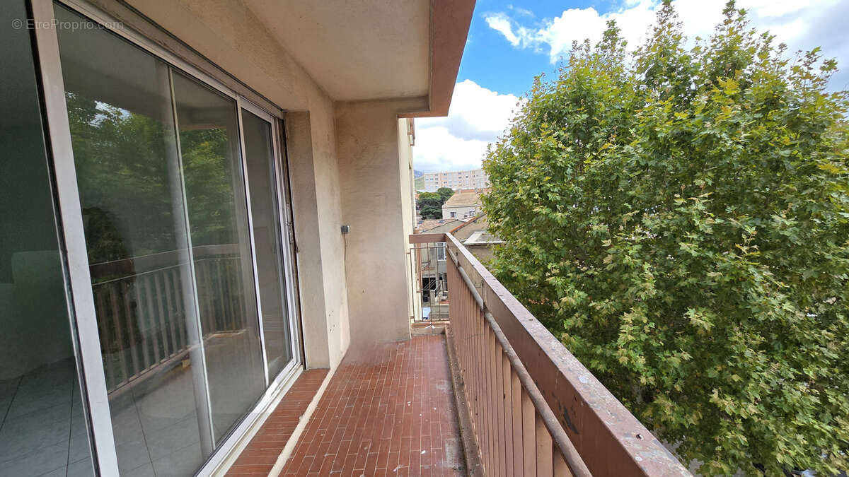 Appartement à MARSEILLE-9E