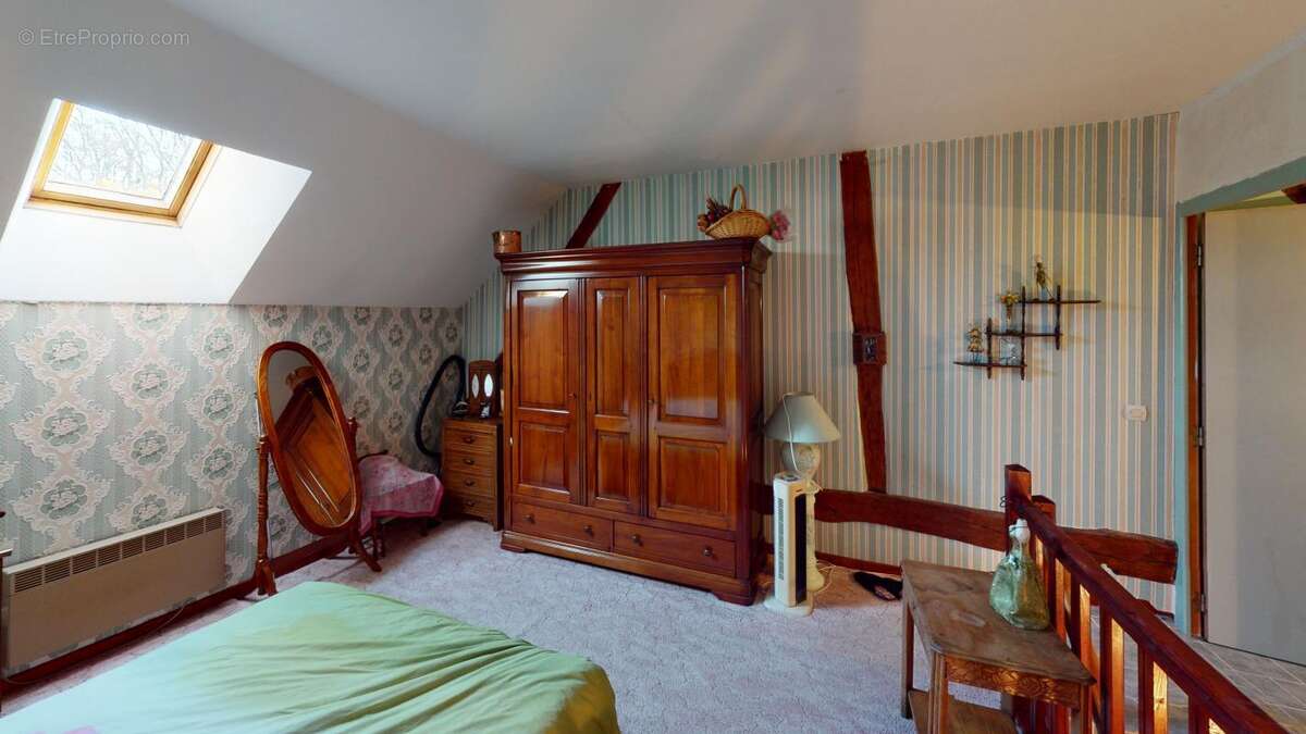 Maison à SENS-BEAUJEU