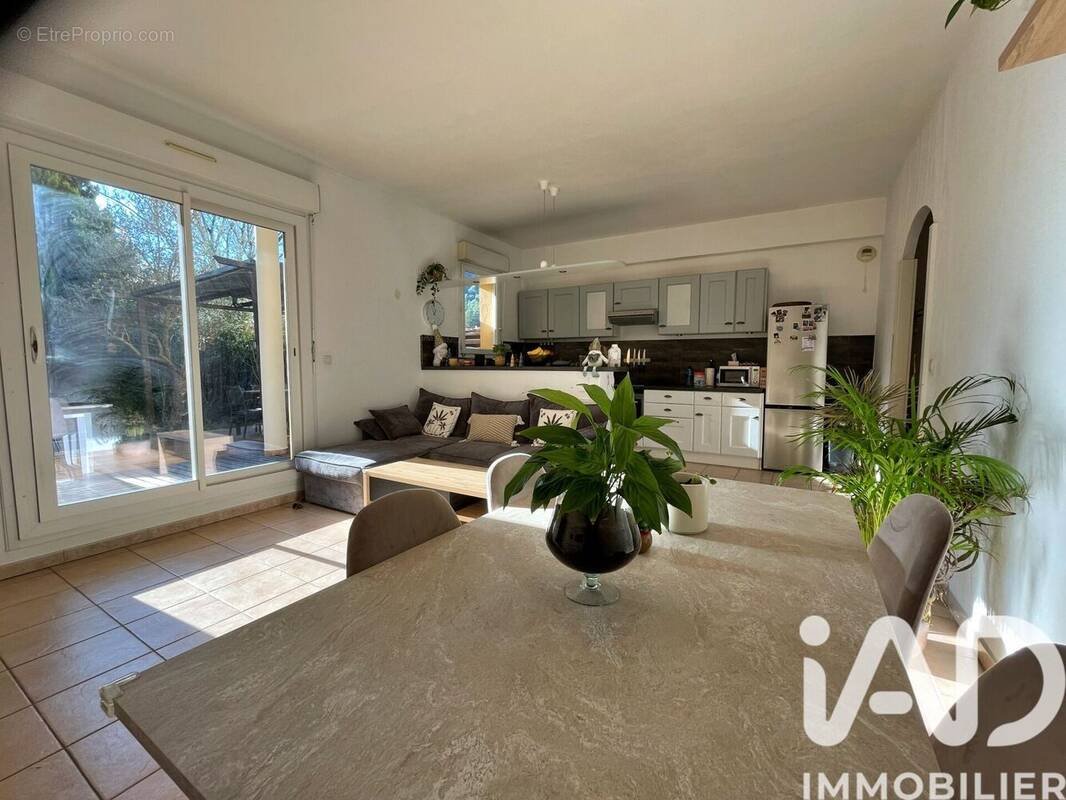 Photo 1 - Appartement à PEILLE