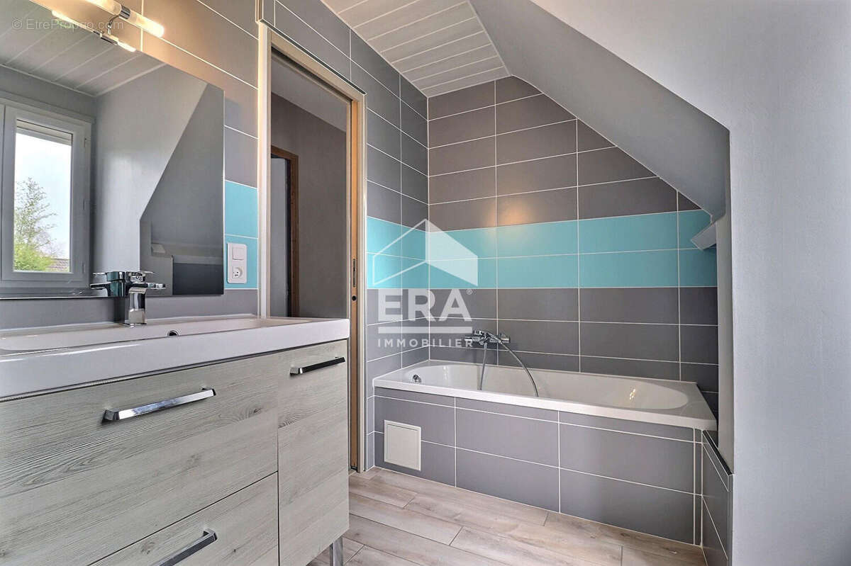 Maison à AUVERS-SAINT-GEORGES