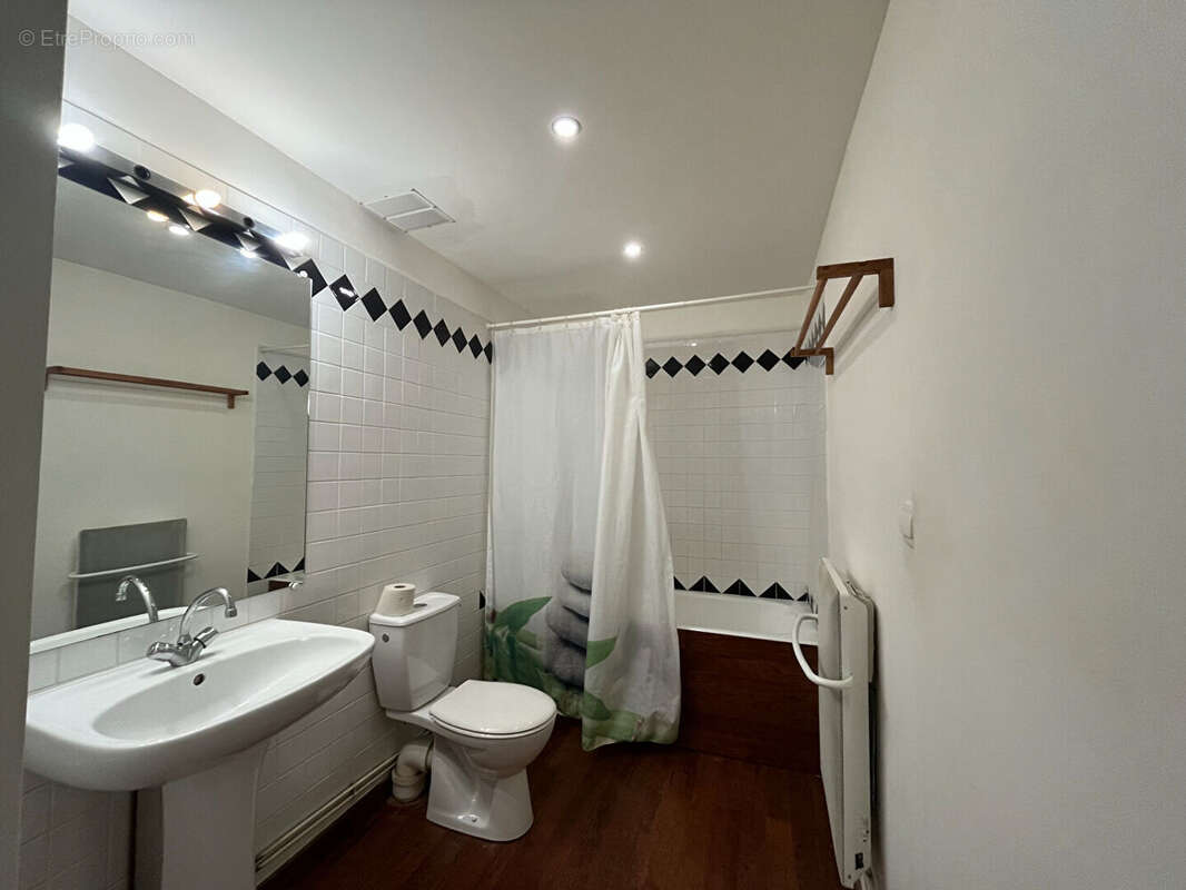 Appartement à FERRIERES-EN-GATINAIS