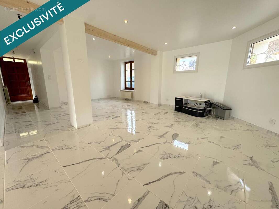 Photo 3 - Maison à RATTE