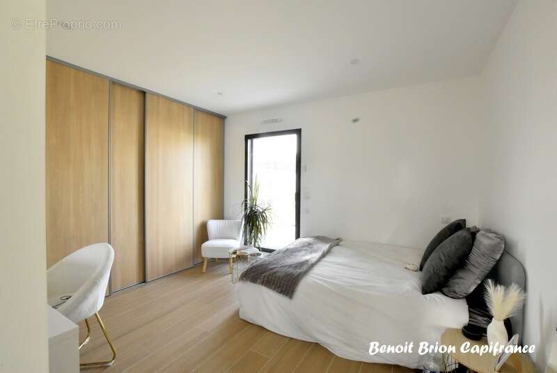 Maison à LA CHAPELLE-DES-FOUGERETZ