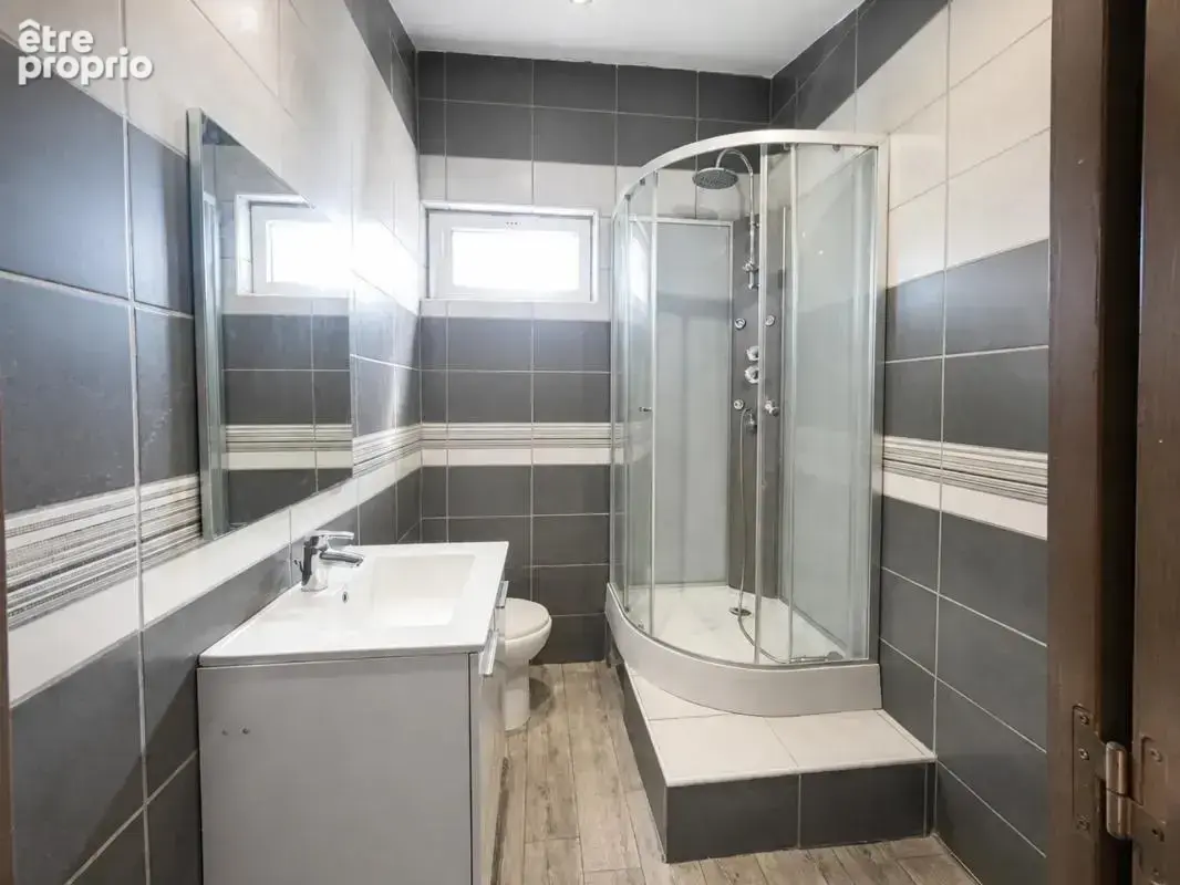 maison familiale de 132 m² sur un terrain 2 700 m² - photo 13