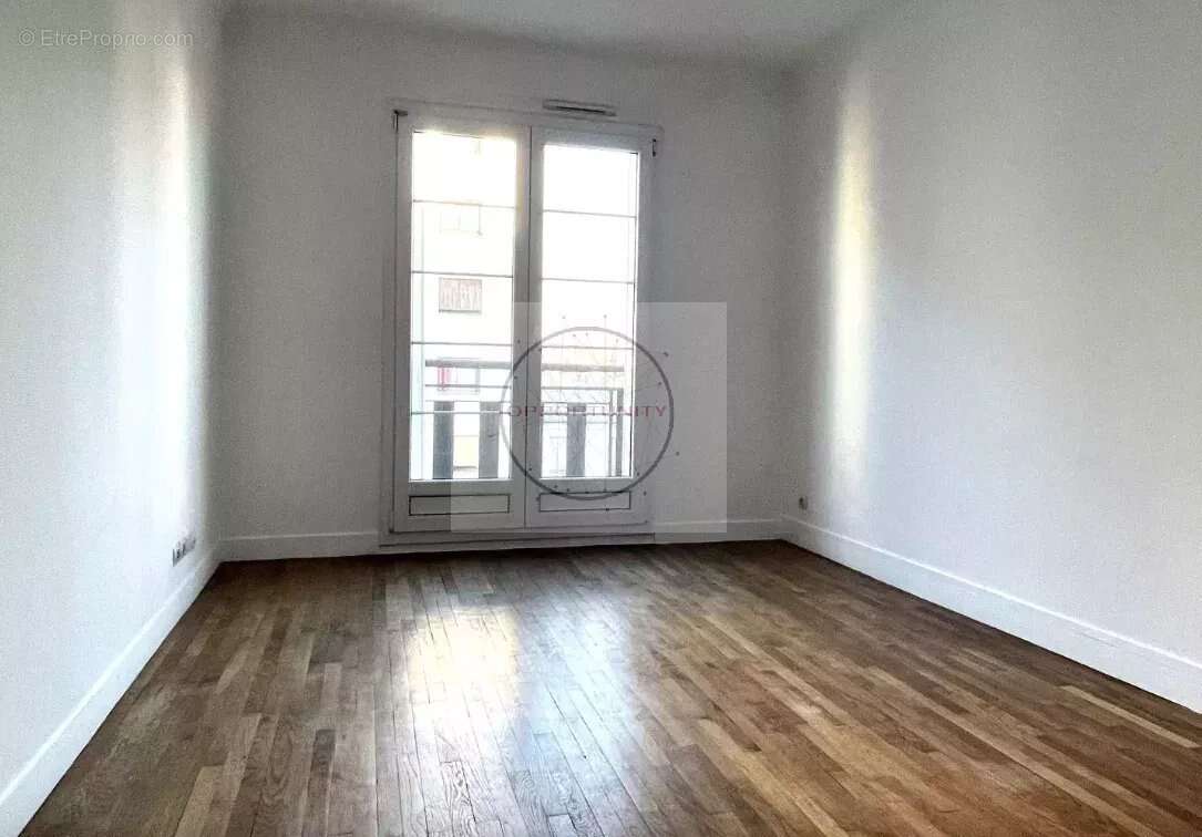 Appartement à PARIS-20E