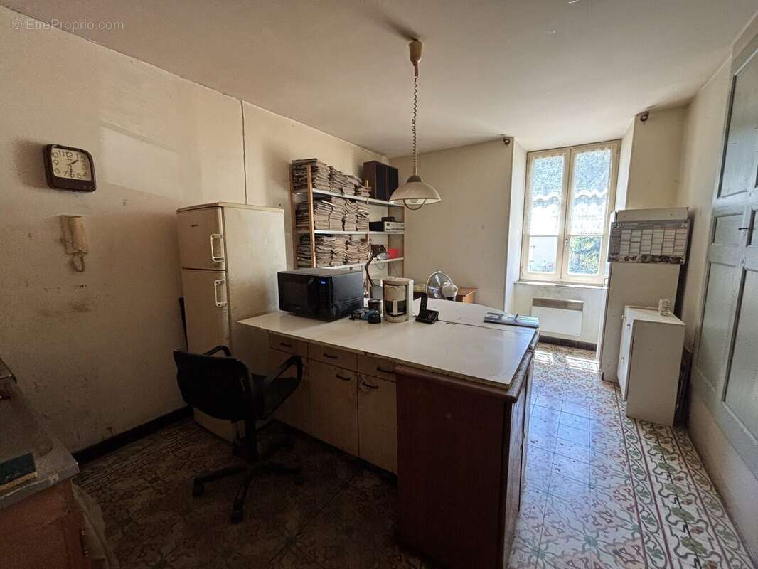 Appartement 372 m² à Les Vans  - photo 9