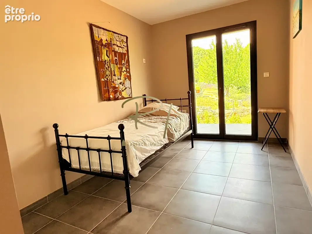 Villa contemporaine de plain-pied avec piscine   Proche Barjac - photo 9