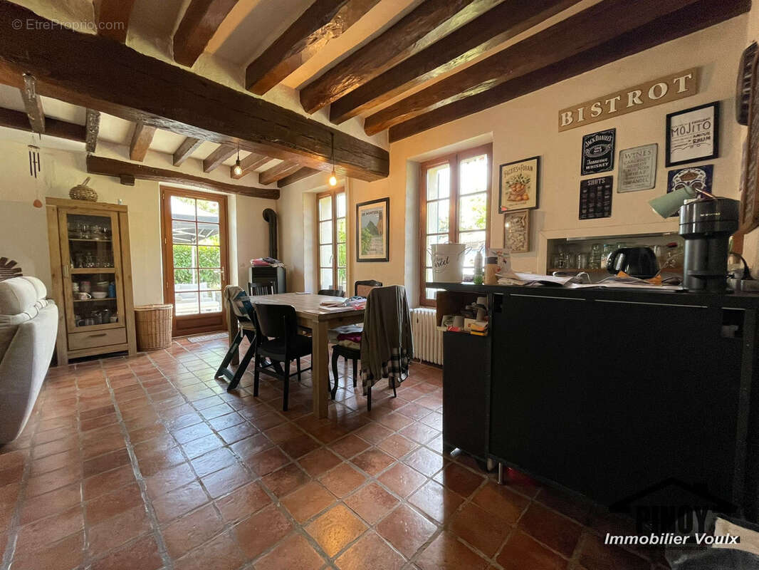 Maison ancienne de plain pied avec potentiel et jardin à Blennes - photo 7